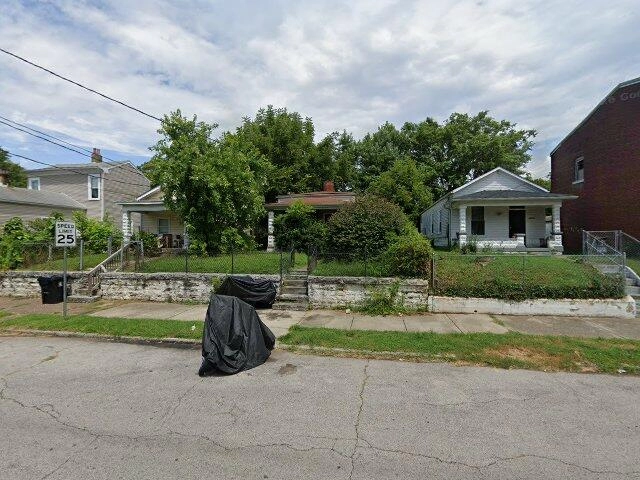 House image located at Louisville, KY 40203