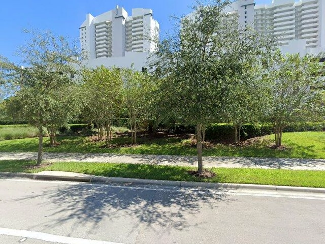 House image located at Miami, FL 33181