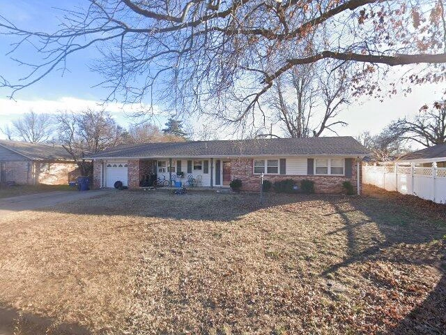 House image located at Chickasha, OK 73018