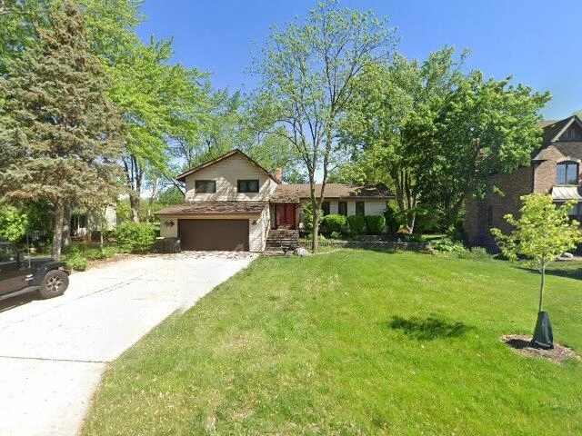 House image located at Roselle, IL 60172