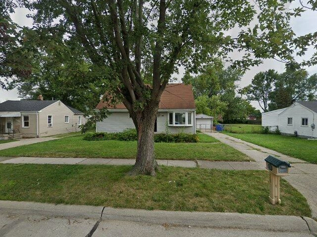 House image located at Warren, MI 48089