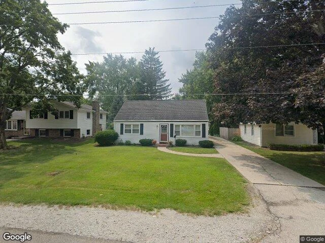 House image located at Grayslake, IL 60030