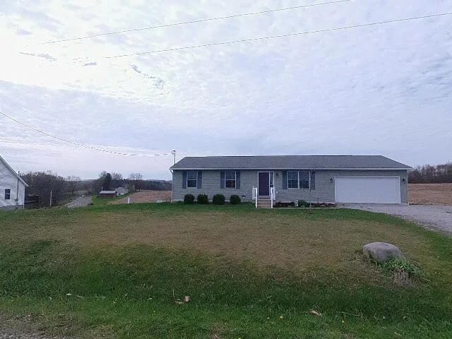 House image located at Shreve, OH 44676