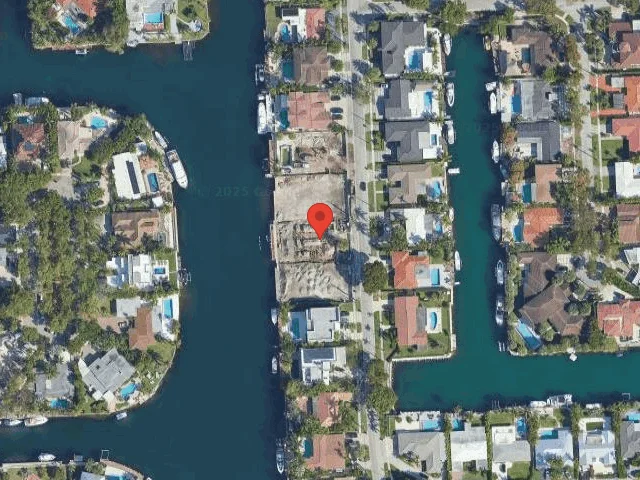 House image located at Miami, FL 33181