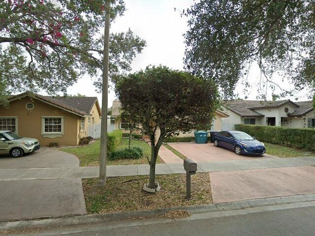 House image located at Miami, FL 33182