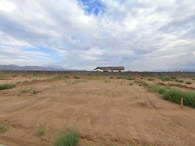 House image located at Kingman, AZ 86409
