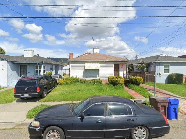 House image located at Oakland, CA 94605