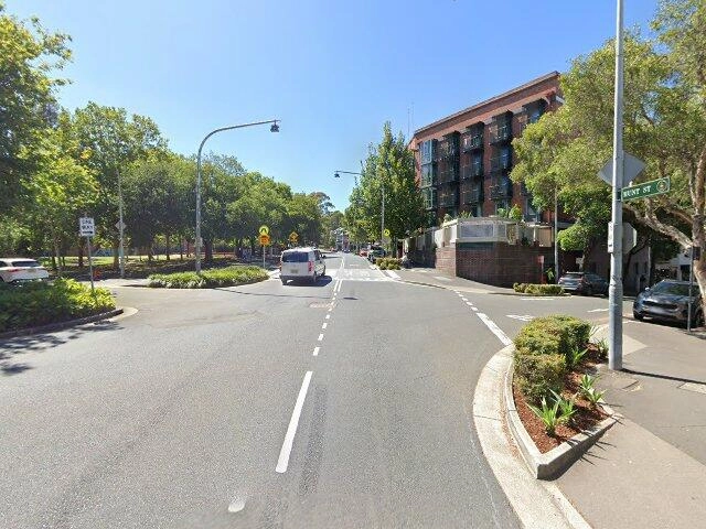 House image located at Romulus, MI 48174