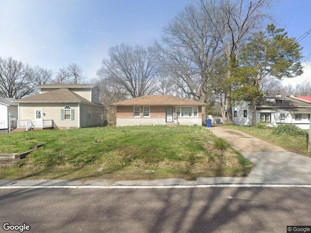 House image located at Saint Louis, MO 63114