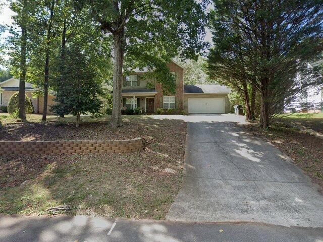 House image located at Hickory, NC 28602
