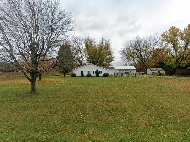 House image located at Lakeville, IN 46536