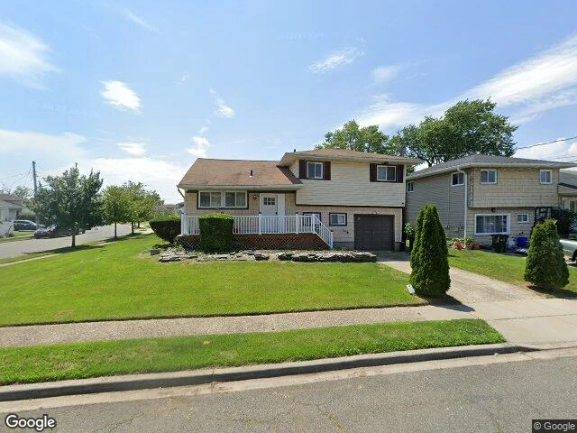 House image located at Freeport, NY 11520