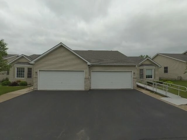 House image located at Dekalb, IL 60115