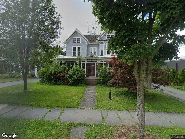 House image located at Newark, NY 14513