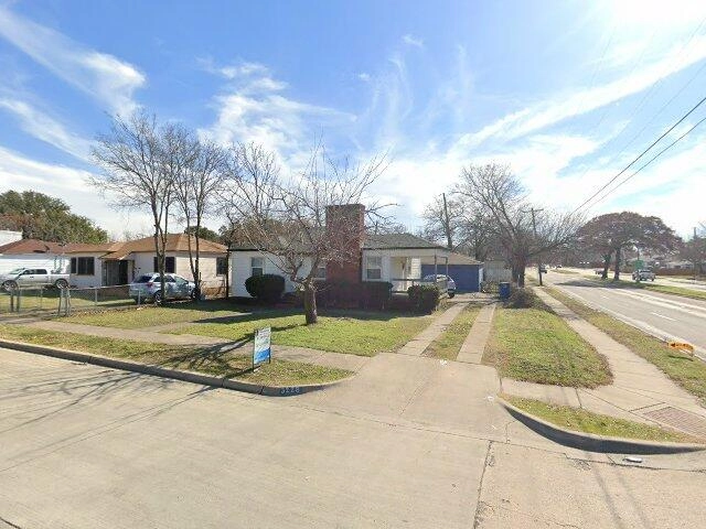 House image located at Dallas, TX 75211