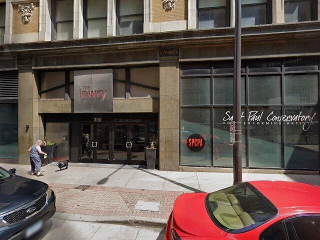 House image located at Saint Paul, MN 55102