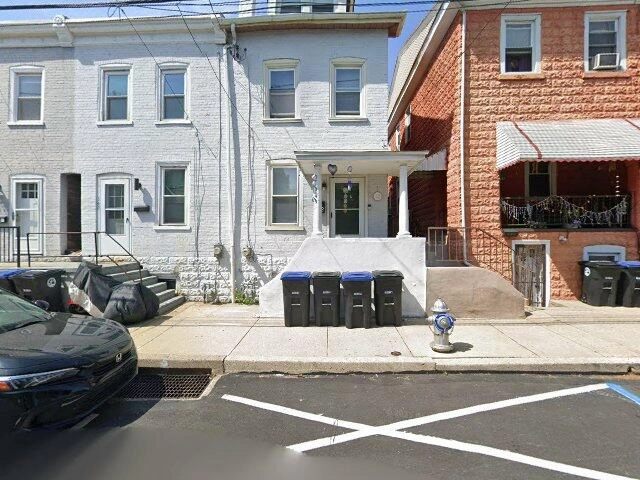 House image located at Carlinville, IL 62626