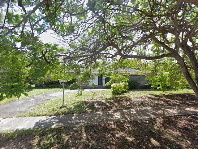 House image located at Miami, FL 33173