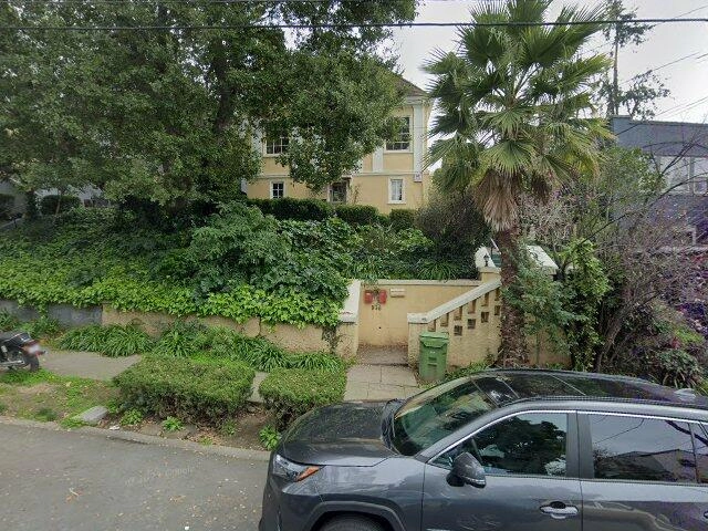 House image located at Oakland, CA 94610