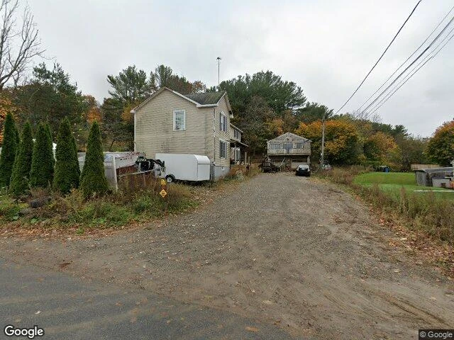 House image located at Essex, MA 01929