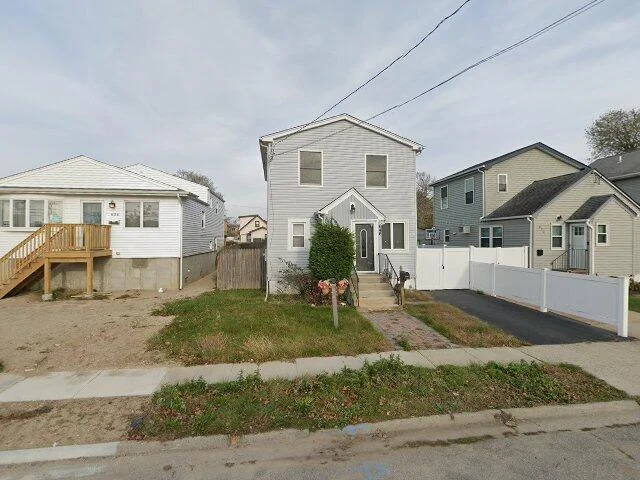 House image located at Lindenhurst, NY 11757