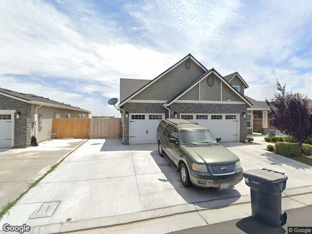 House image located at Tulare, CA 93274