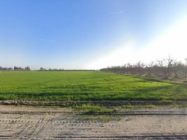 House image located at Laton, CA 93242