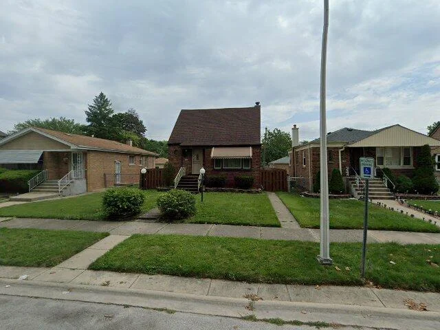 House image located at Riverdale, IL 60827