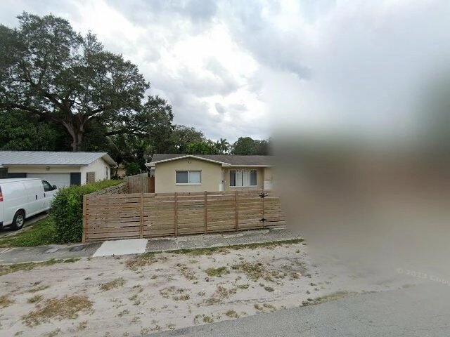 House image located at Miami, FL 33162