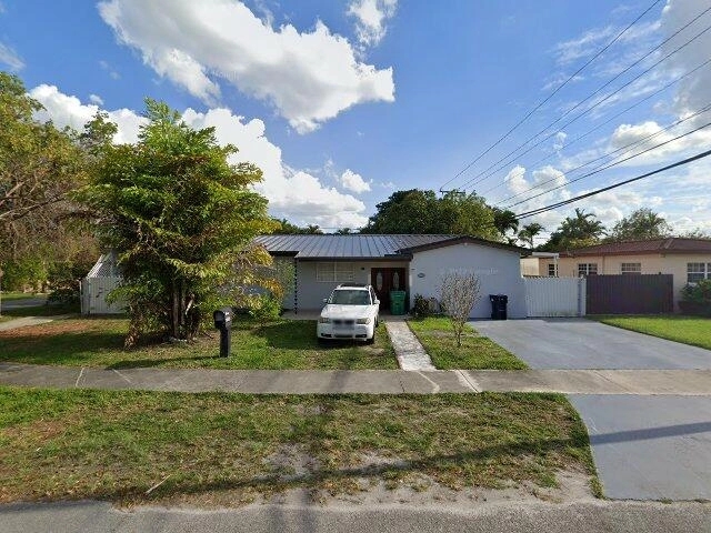 House image located at Miami, FL 33144