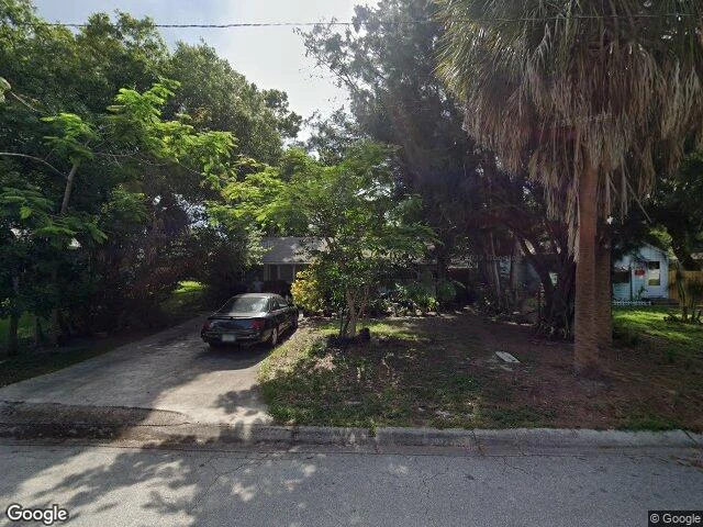 House image located at Saint Petersburg, FL 33713