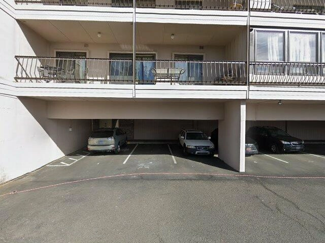 House image located at Lake Oswego, OR 97035