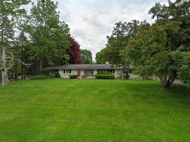 House image located at Rochester, MI 48309