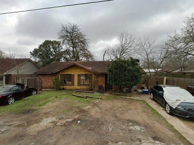 House image located at Lockhart, TX 78644