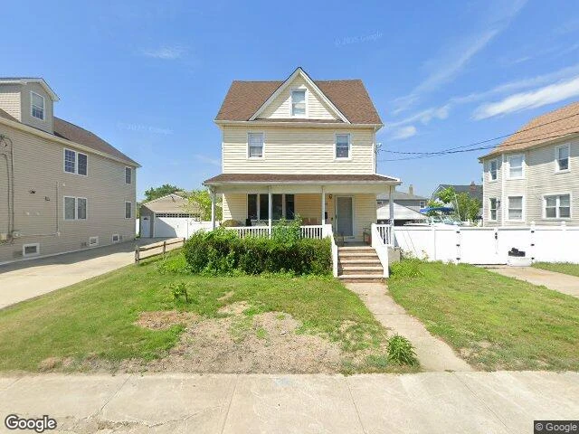 House image located at Freeport, NY 11520