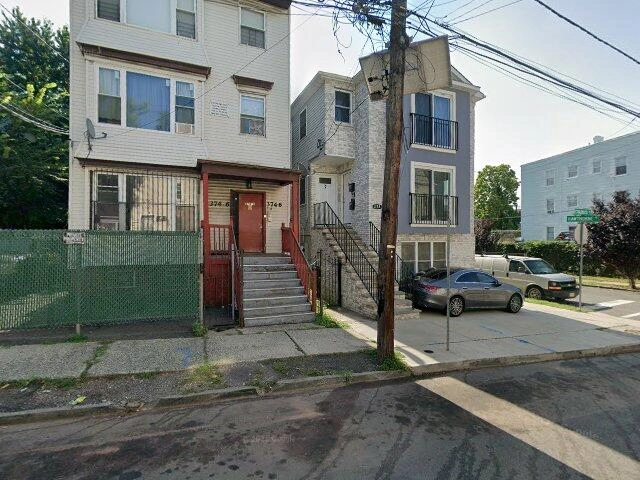 House image located at Newark, NJ 07112