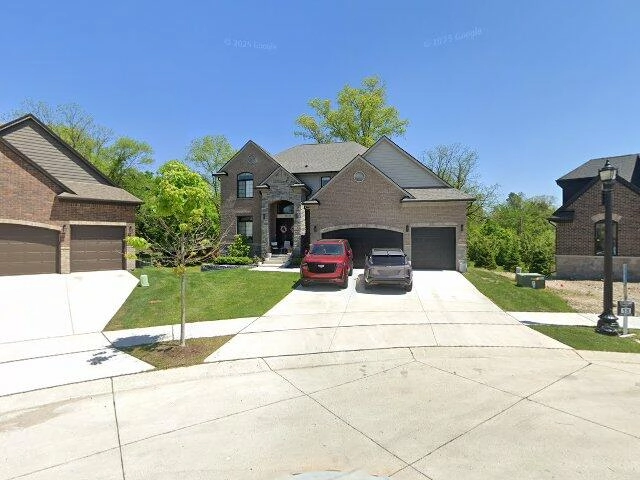 House image located at Utica, MI 48316