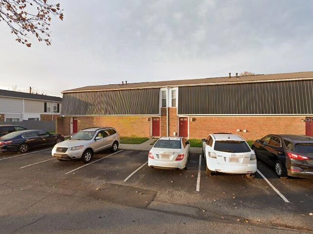 House image located at Rockford, IL 61103