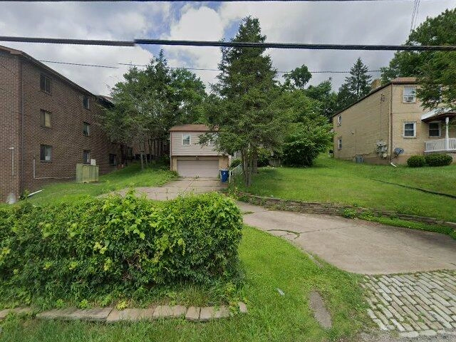 House image located at Verona, PA 15147