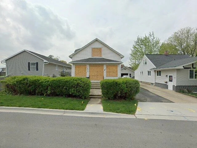 House image located at Crest Hill, IL 60403