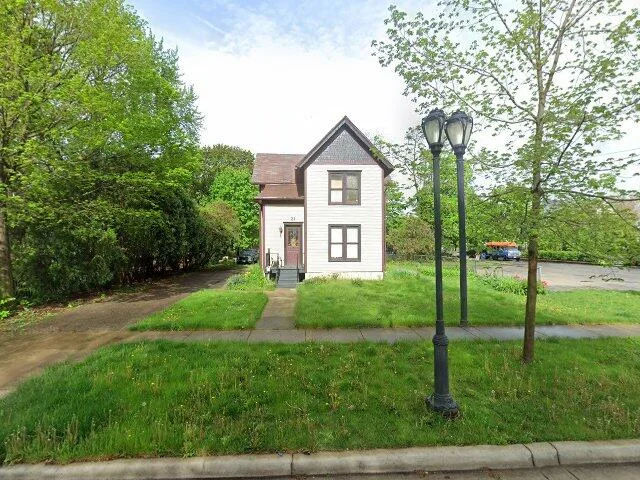 House image located at Aurora, IL 60506