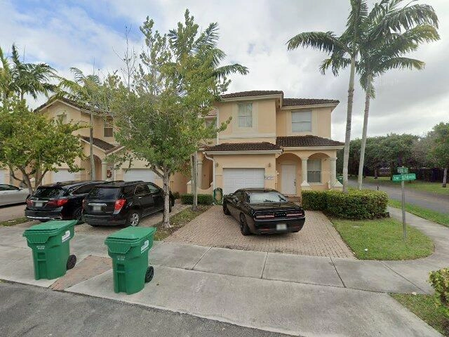 House image located at Miami, FL 33186