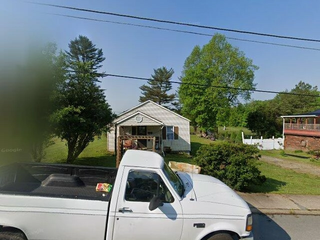 House image located at Oak Hill, WV 25901