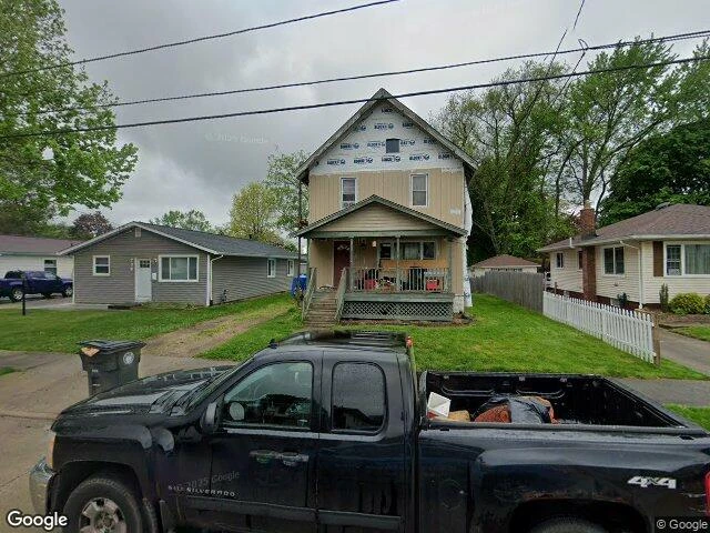 House image located at Akron, OH 44312