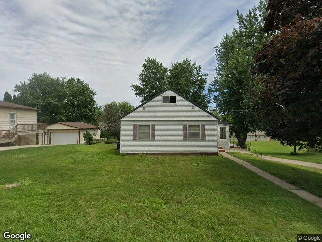 House image located at Anamosa, IA 52205