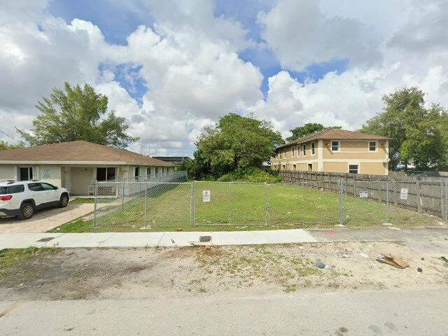 House image located at Miami, FL 33150