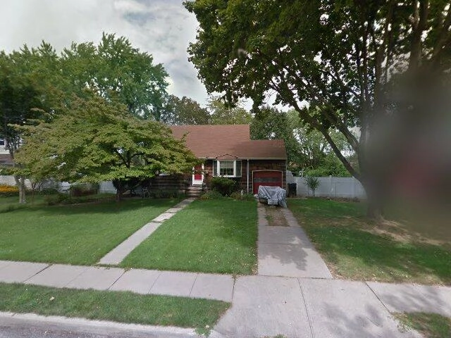 House image located at West Islip, NY 11795