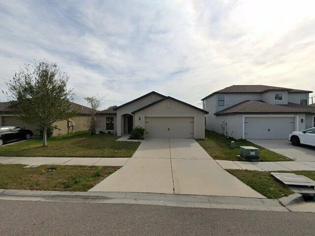 House image located at Ruskin, FL 33570