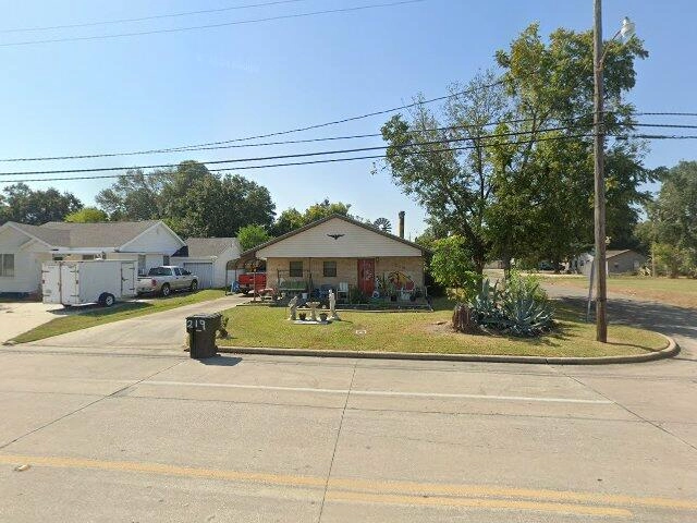 House image located at Saint Joseph, MO 64501