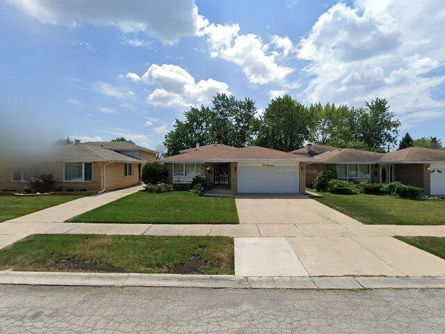 House image located at Dolton, IL 60419